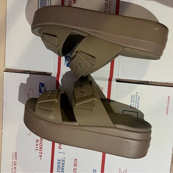 Crocs Tan Sandals - Picture 3 of 4